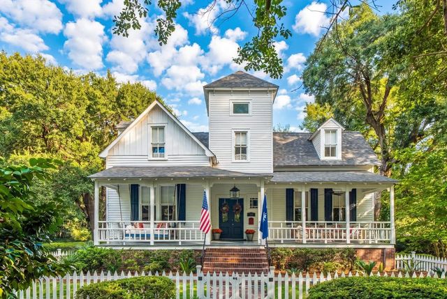 Photo of 524 Central Avenue, Summerville SC