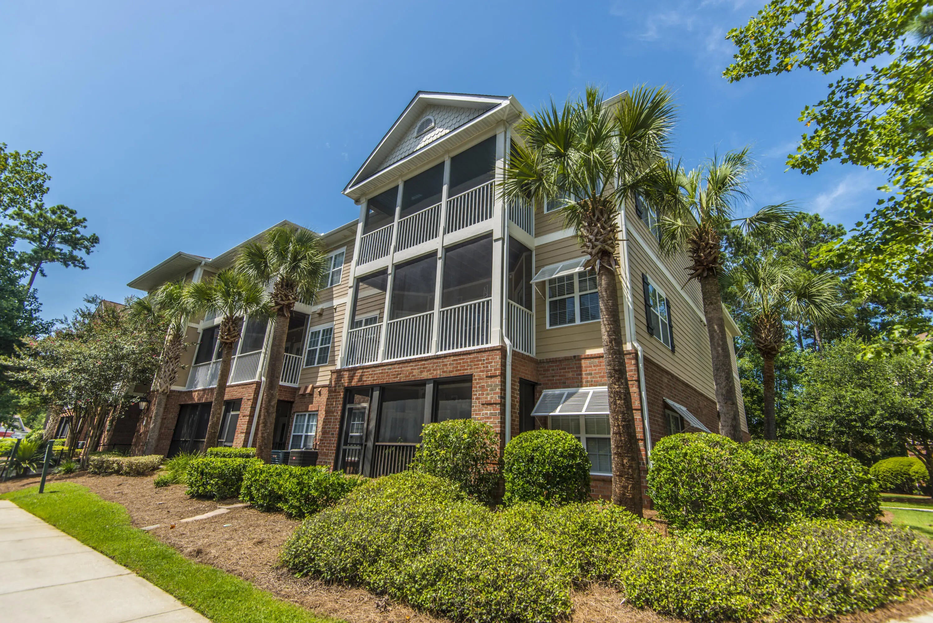 Photo of Listing #26001275