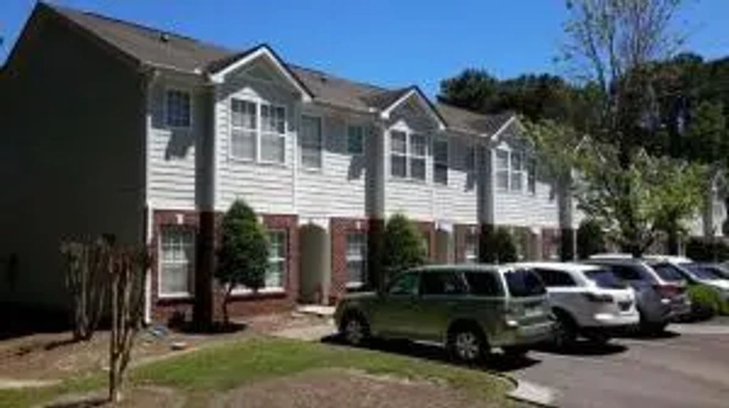 945 E Estates Boulevard B, Charleston