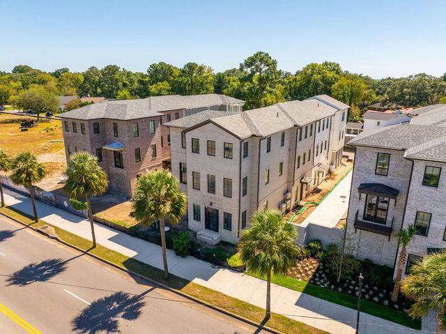 Photo of 303 Queens Court 1, Mount Pleasant SC
