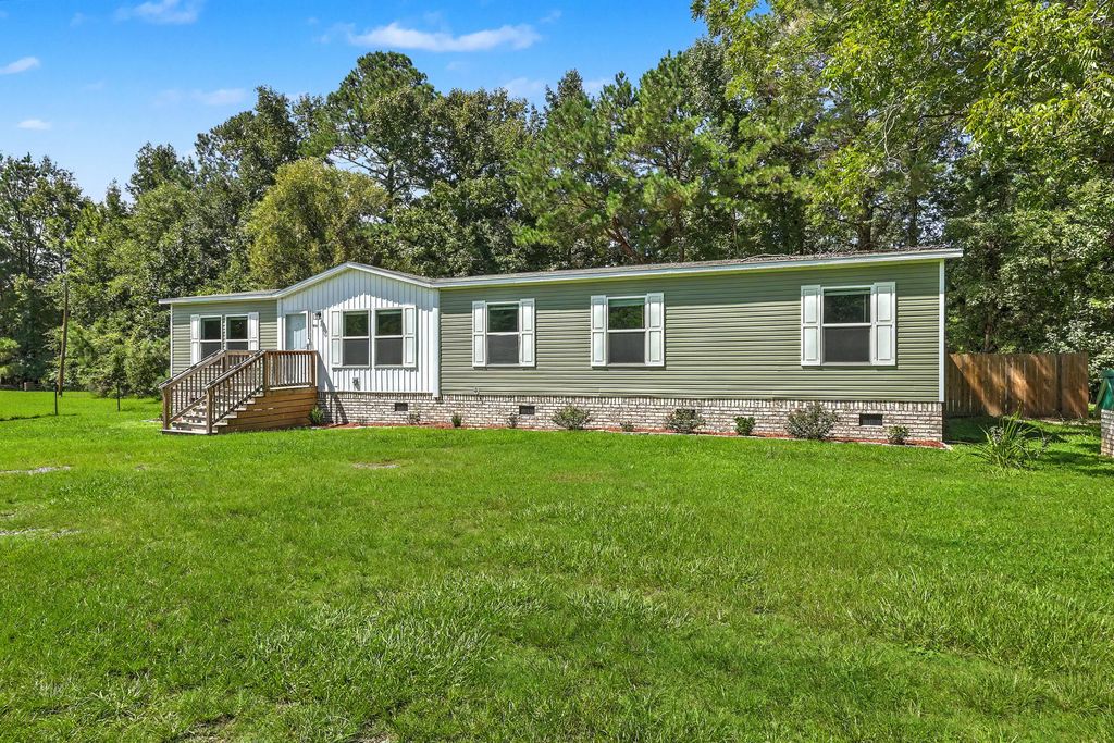 714 Rosa Place, Moncks Corner