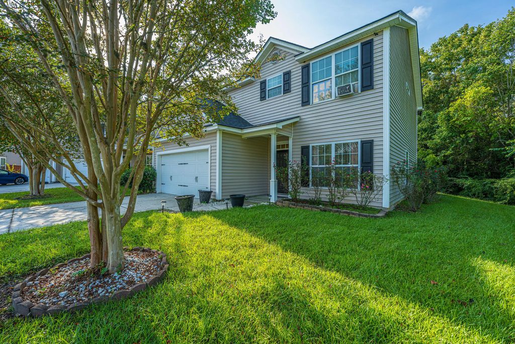 325 Foster Greens Court, Goose Creek