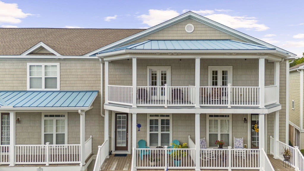 1604 Hopeman Lane, Mount Pleasant