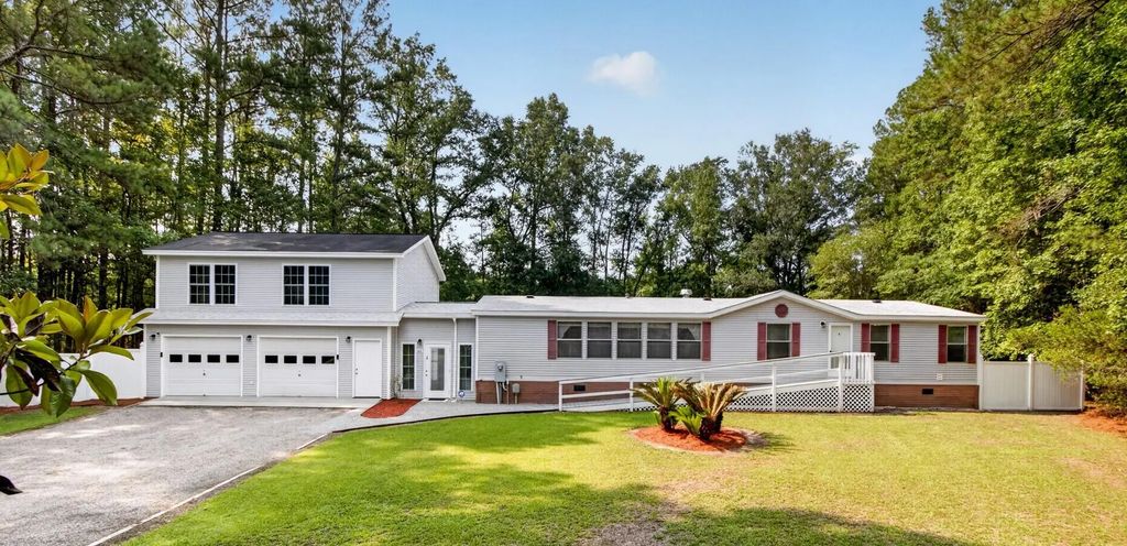 32 Lightsey Quarters Lane, Cottageville