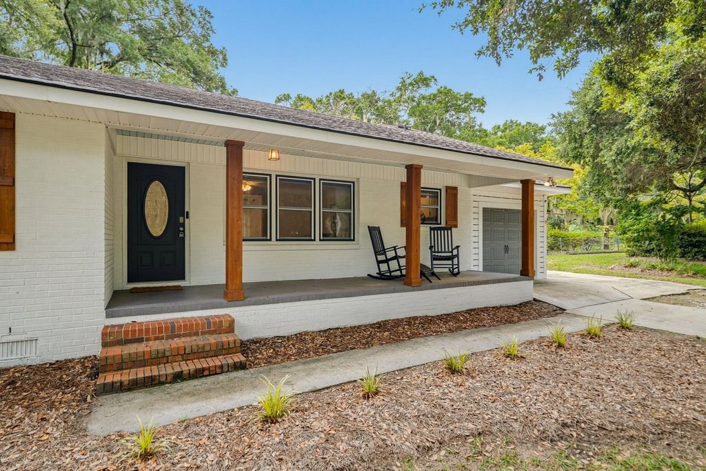 8 W Miller Drive, Beaufort