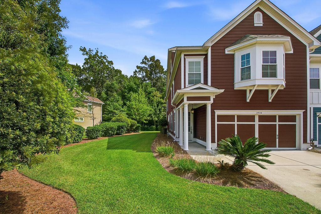 2536 Kings Gate Lane, Mount Pleasant