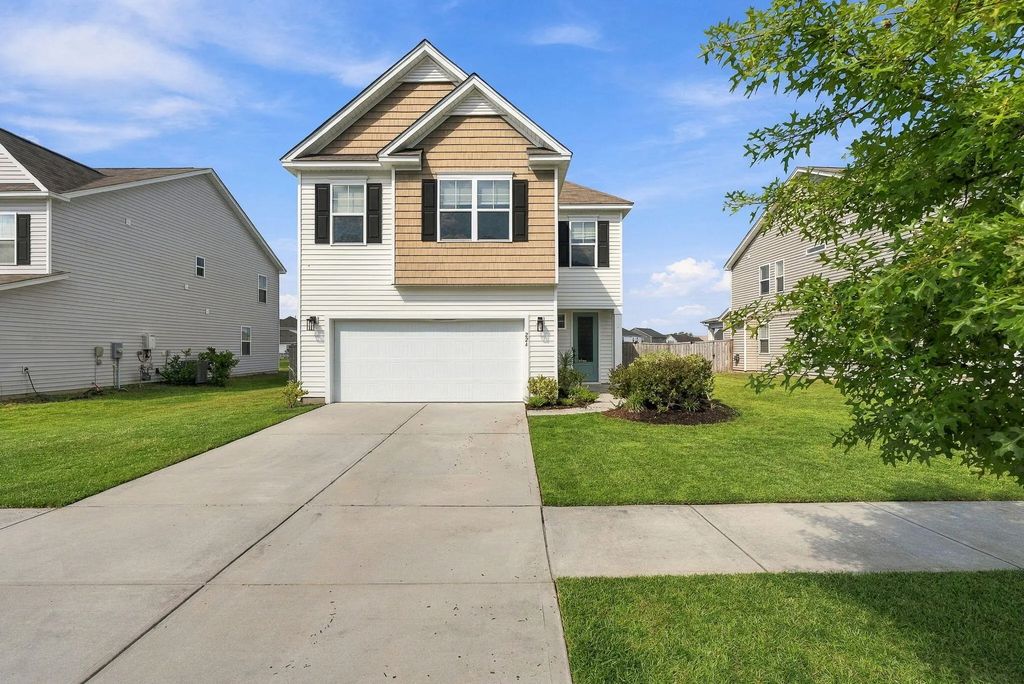 224 Celestial Boulevard, Summerville