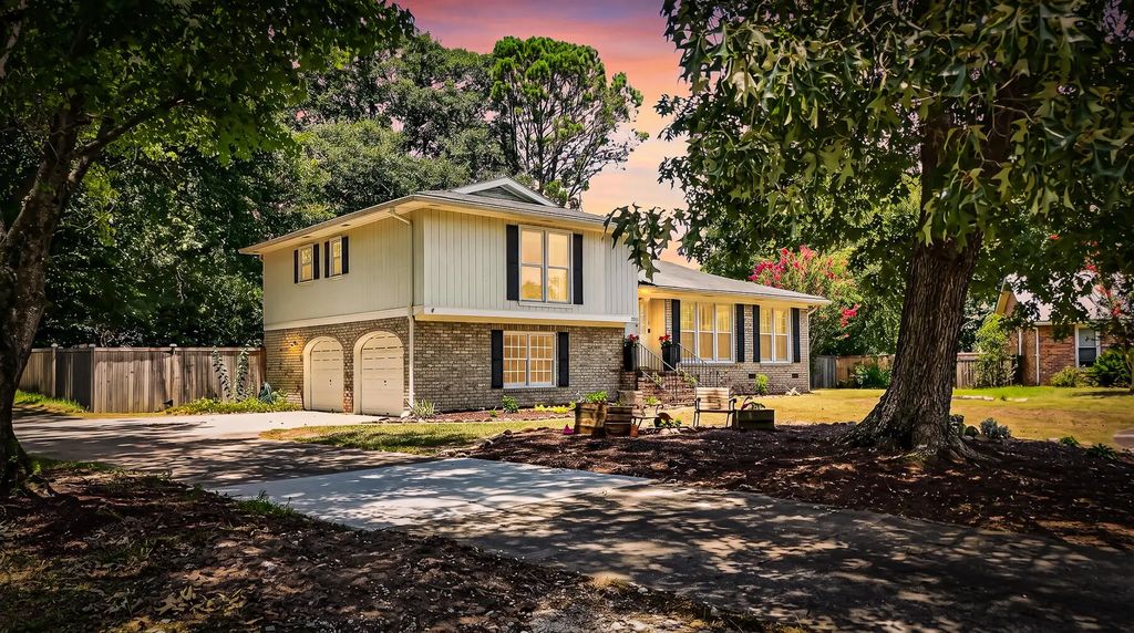 1736 Sulgrave Road, Charleston
