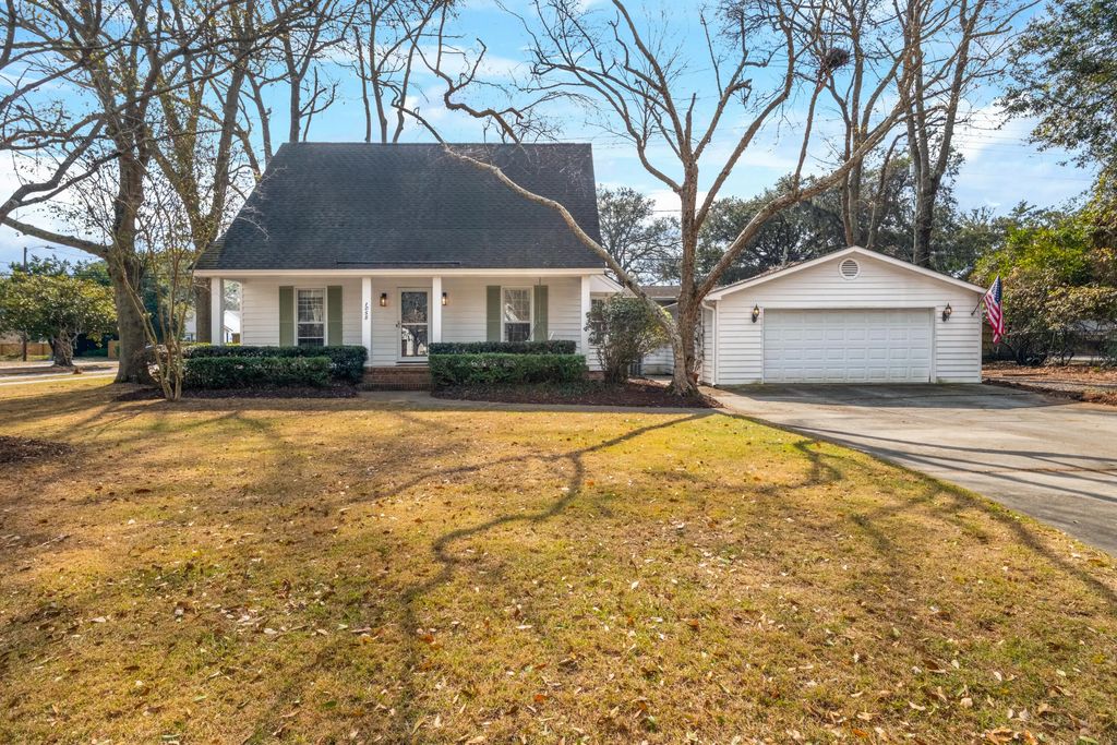 1055 Grand Concourse Street, James Island
