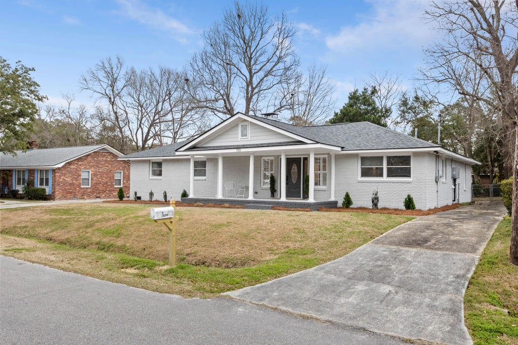 1111 Barrett Road, Charleston