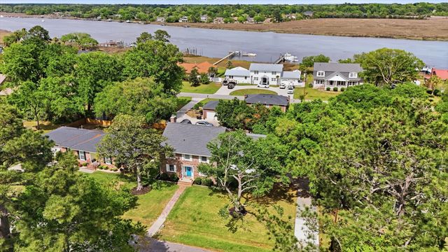 Photo of 2388 Erskine Avenue, Charleston SC