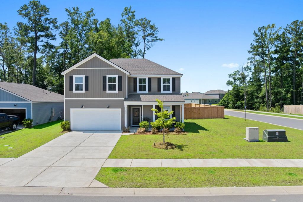 746 Meadowbrook Lane, Summerville