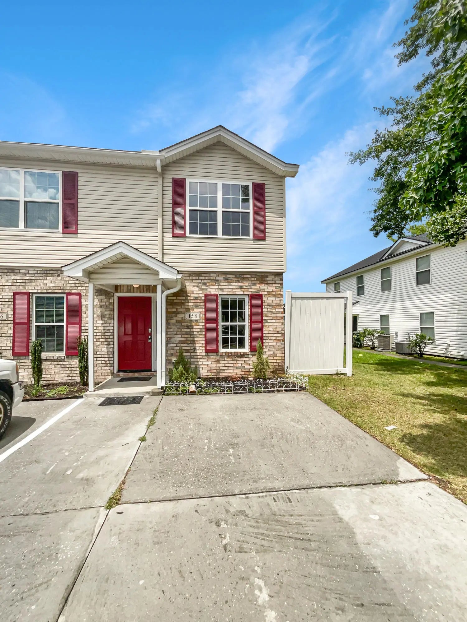 Photo of Listing #24017544