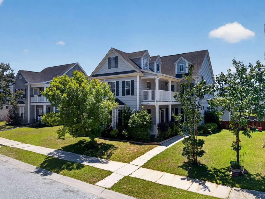 235 Cameron Street, Summerville