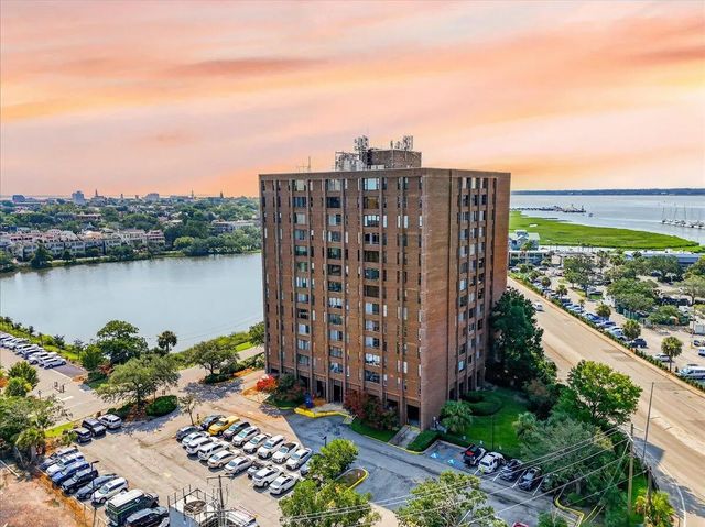 Photo of 14 Lockwood Drive Apt 10I, Charleston SC