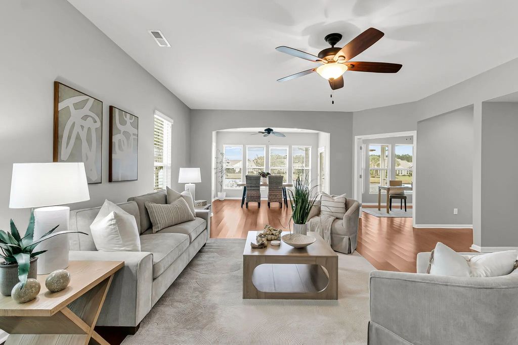 543 Tranquil Waters Way, Summerville