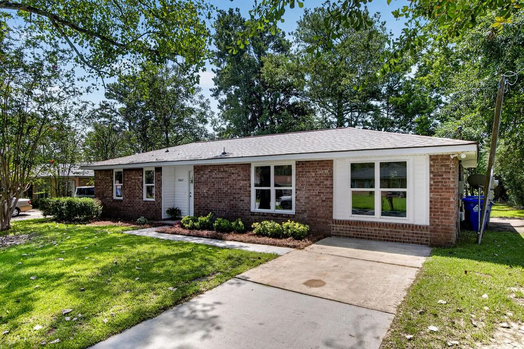 7667 Mendelwood Drive, North Charleston