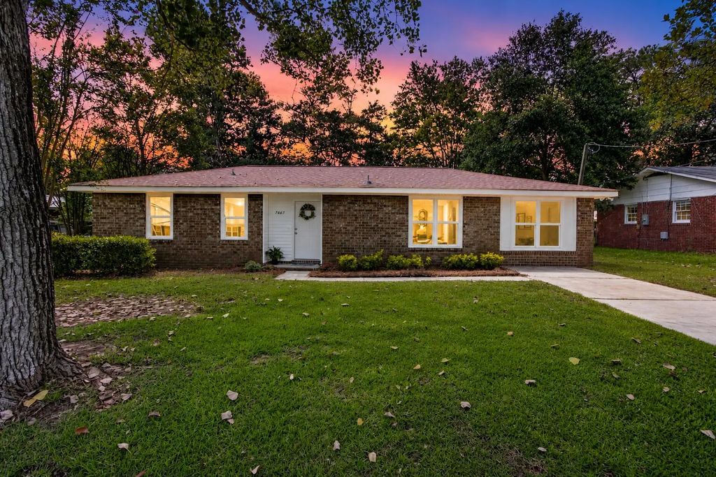 7667 Mendelwood Drive, North Charleston