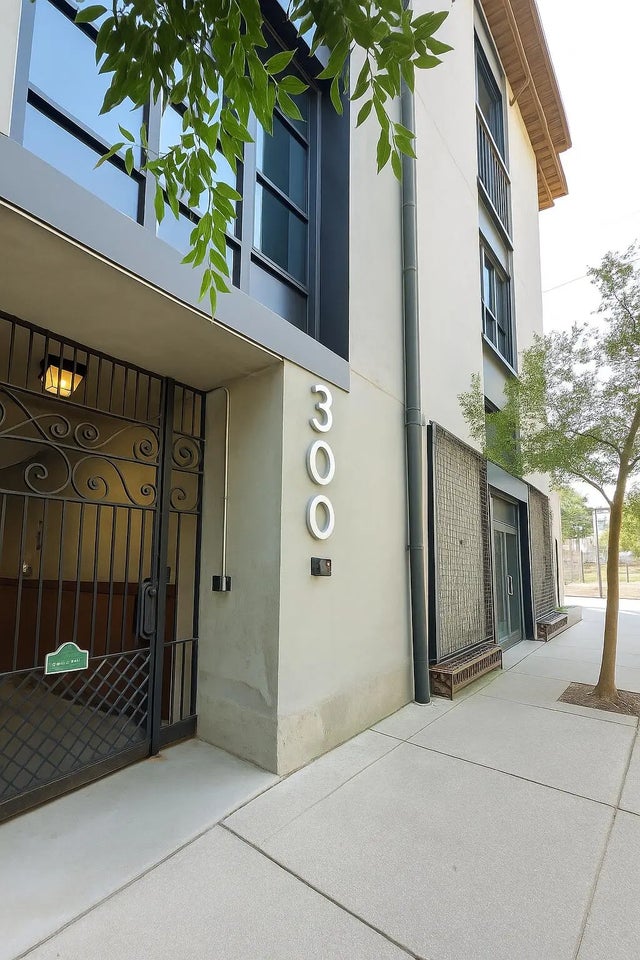 Photo of 1 Cool Blow Street 324, Charleston SC