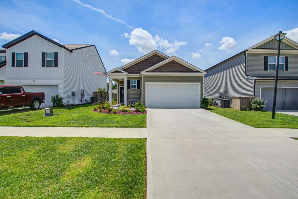 527 Red Twig Road, Summerville