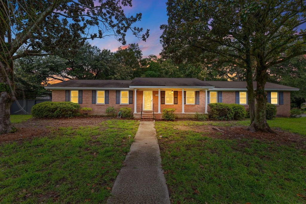 5301 Helene Drive, North Charleston