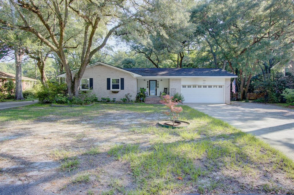 209 Chucker Drive, Summerville