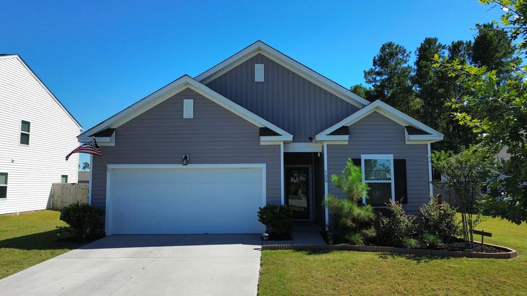 125 Lyra Lane, Summerville