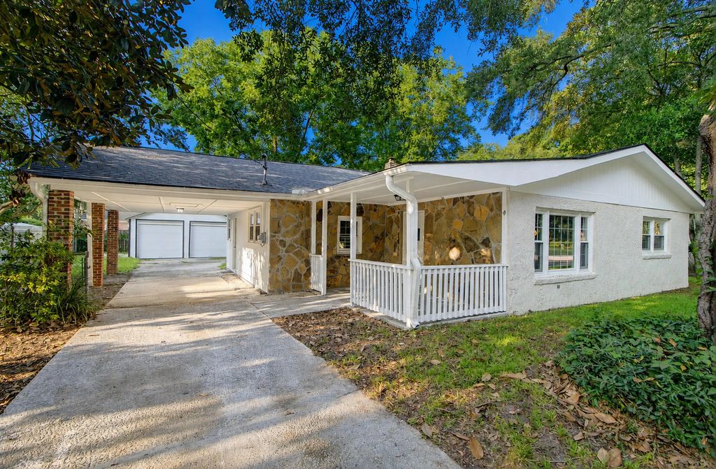 1406 Rainbow Road, Charleston