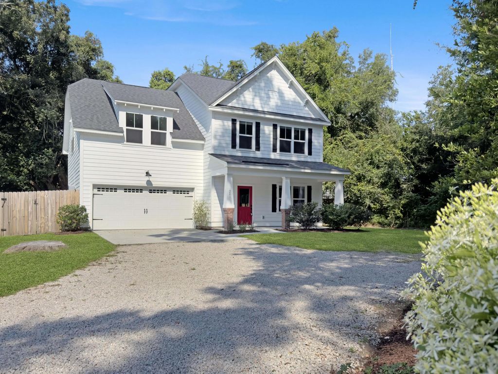 241 Woodland Shores Road, Charleston