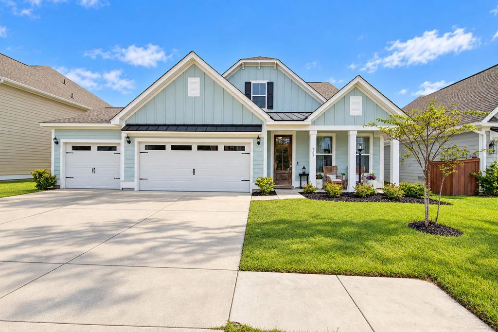 703 Black Pine Road, Moncks Corner