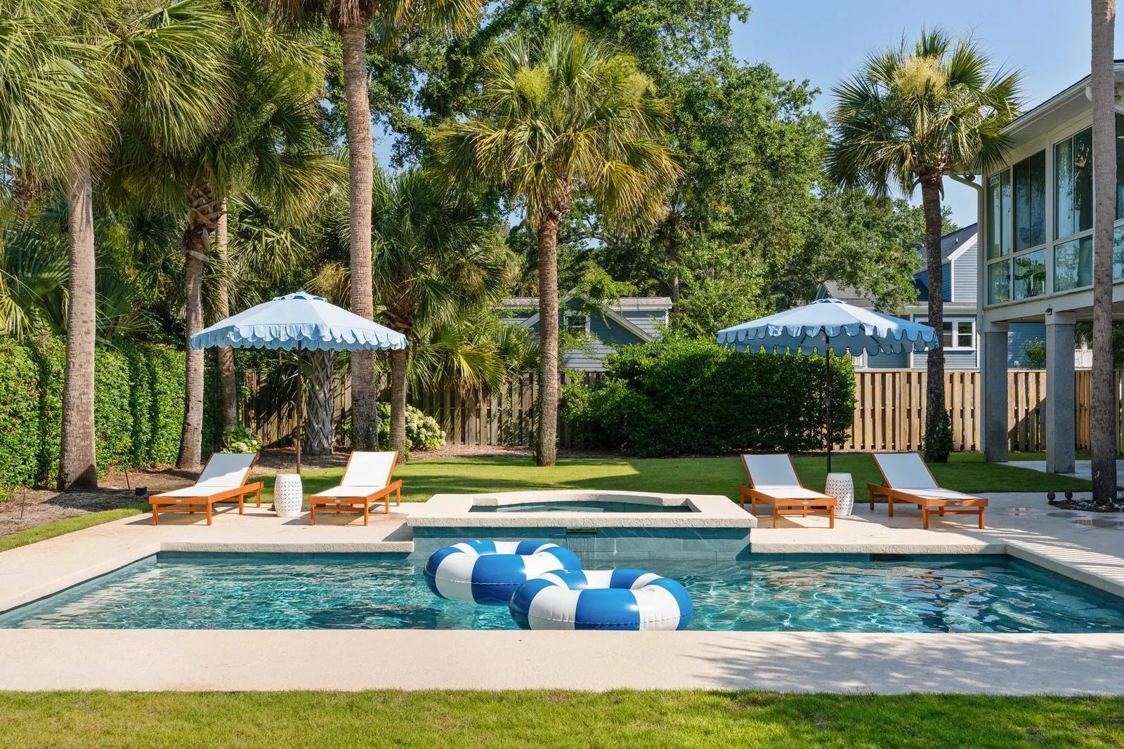 Photo of Listing #25019029