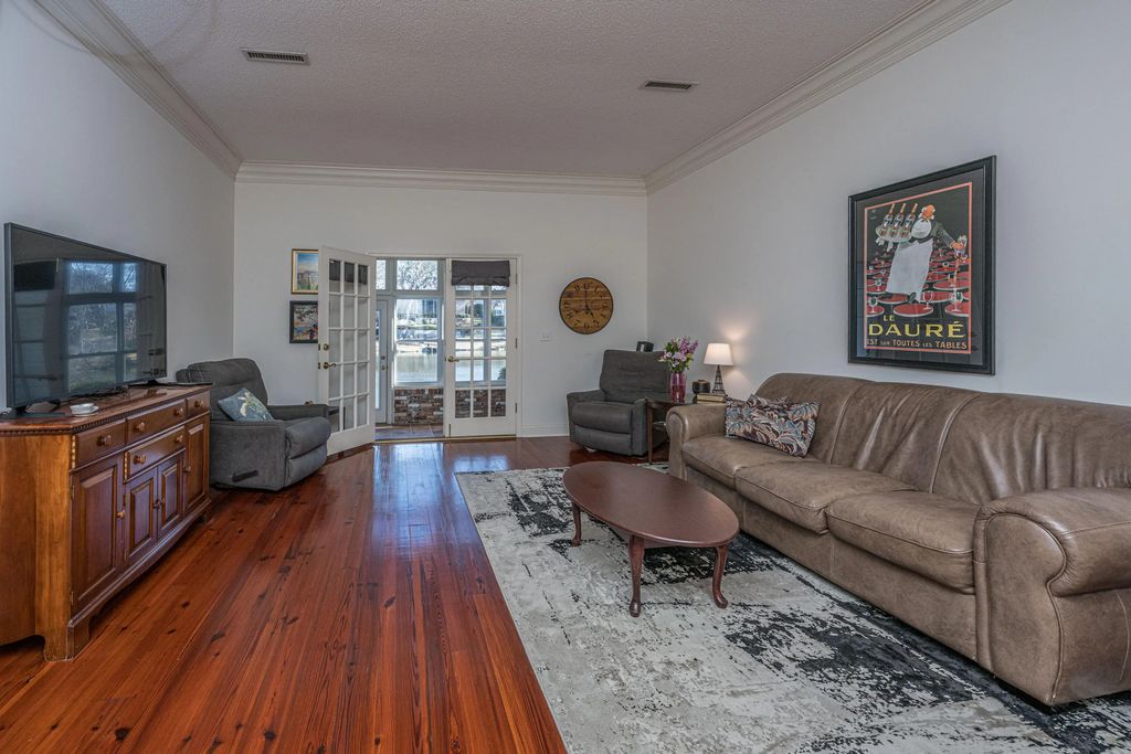 205 Woodlake Drive, Summerville