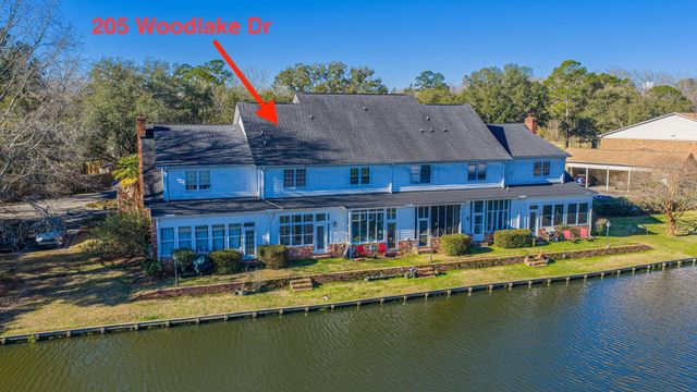 Photo of 205 Woodlake Drive, Summerville SC