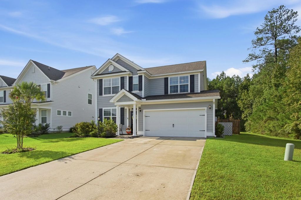 581 Yellow Leaf Lane, Summerville
