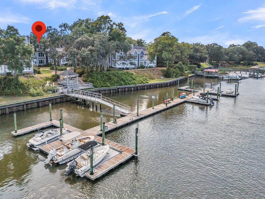 108 Waterfront Plantation Drive, Charleston