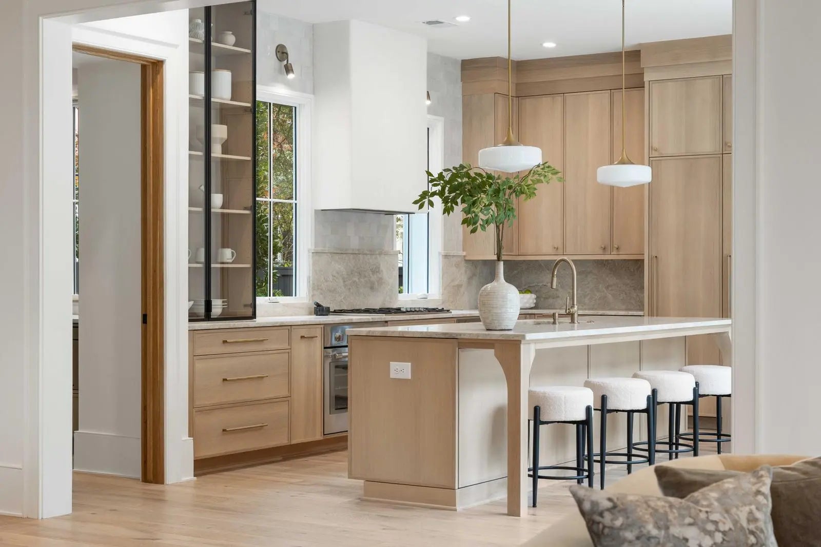 33 Duany Road, Mount Pleasant, SC, 29464