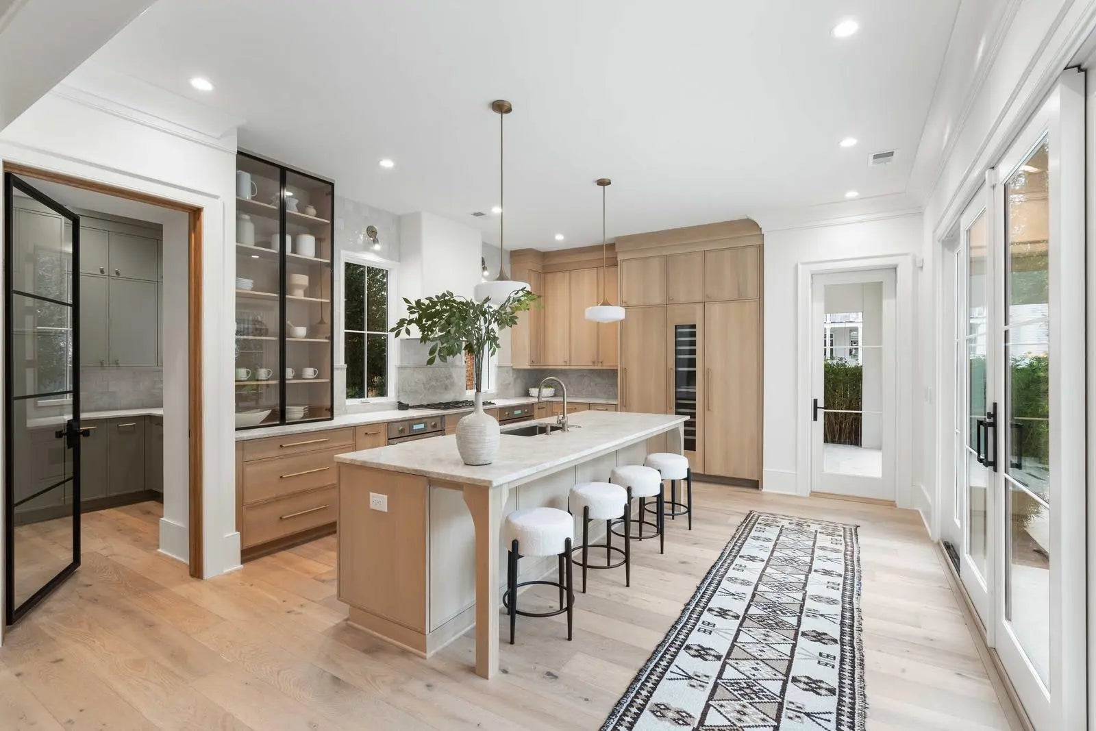 33 Duany Road, Mount Pleasant, SC, 29464