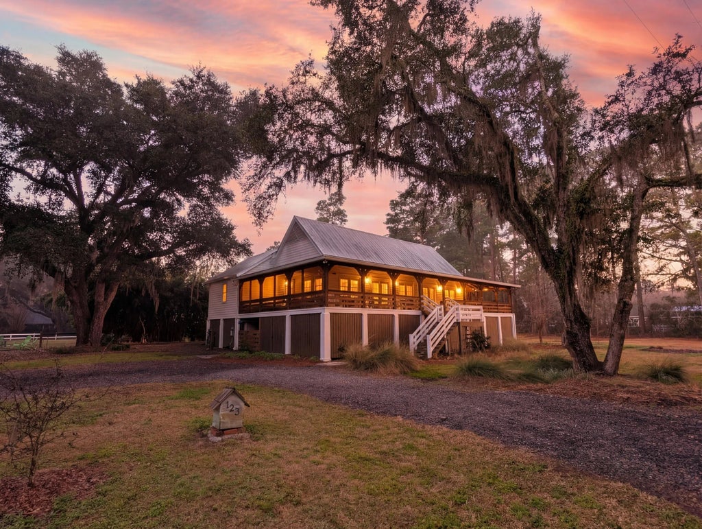 123 Cassena Street, McClellanville