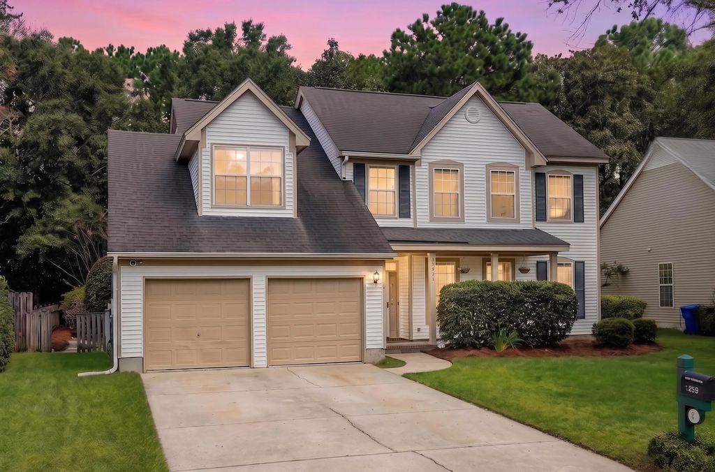 3293 Heathland Way, Mount Pleasant