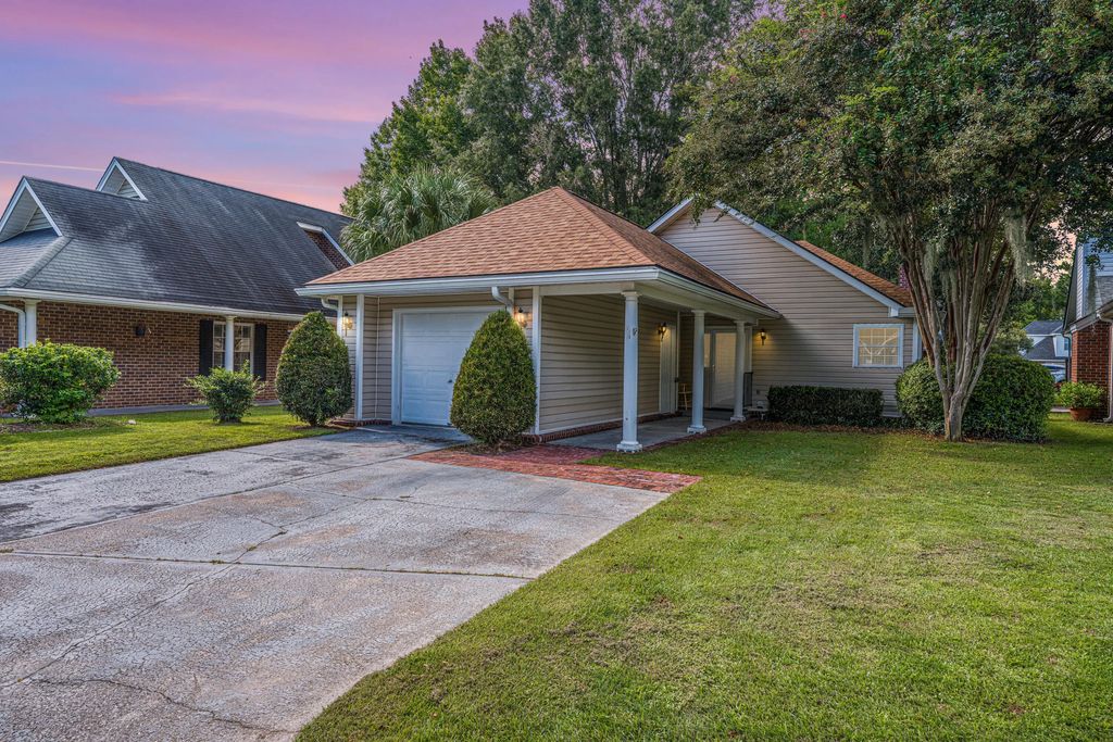 66 Arbor Trace, Charleston