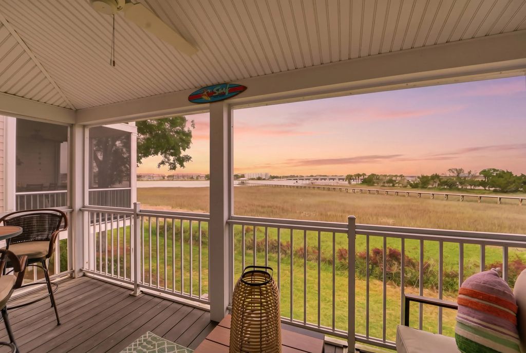 90 W 2nd Street, Folly Beach
