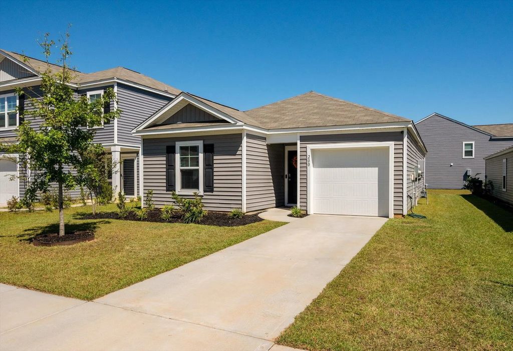 200 Coral Sunset Way, Summerville