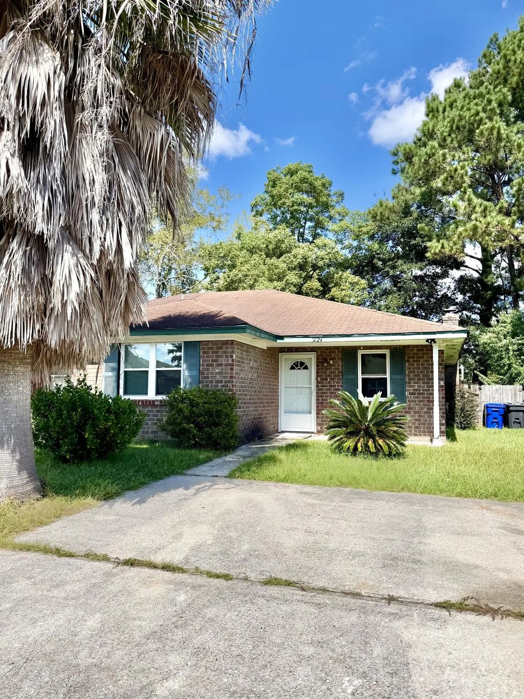 7724 Suzanne Drive, North Charleston
