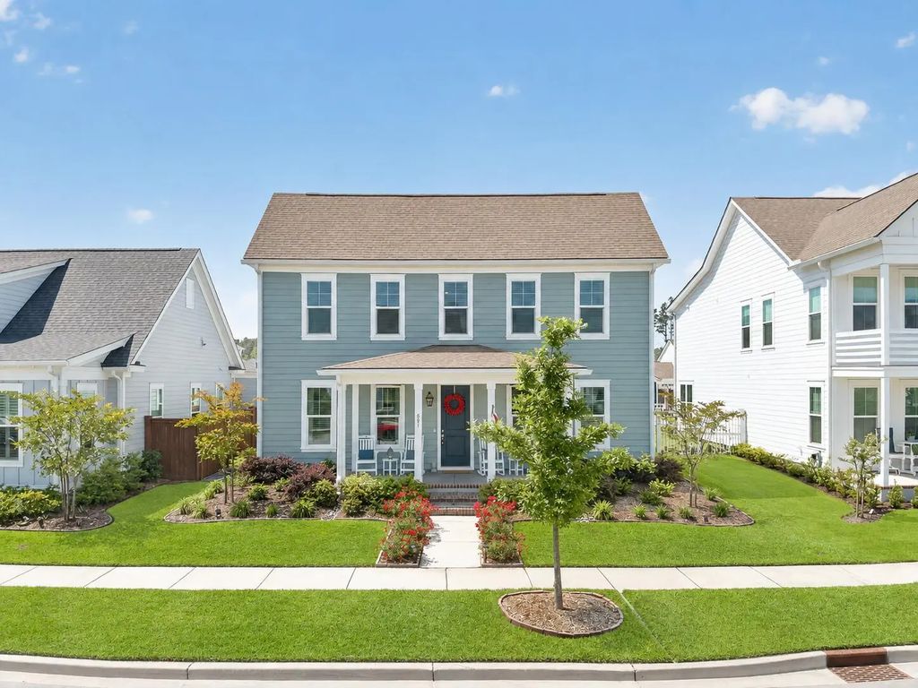 691 Blueway Avenue, Summerville