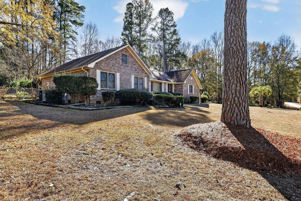 2572 Spring Valley Circle, Orangeburg