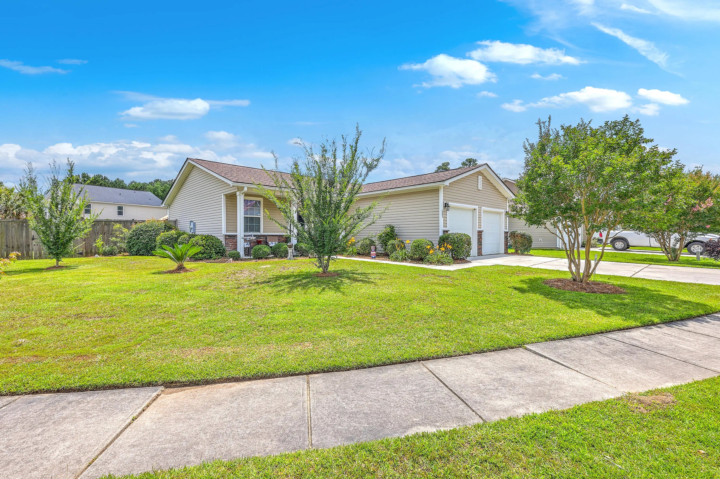 Photo of Listing #25016605