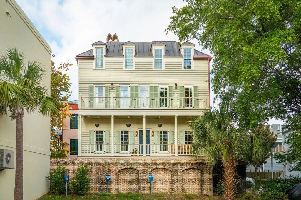 6 Catfiddle Street, Charleston