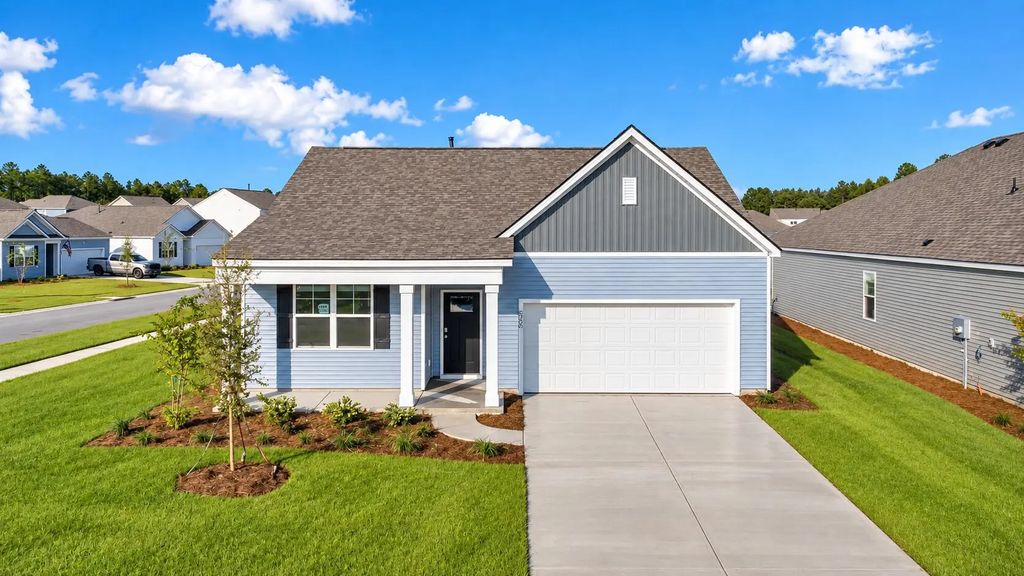 566 Lake Ridge Boulevard, Summerville