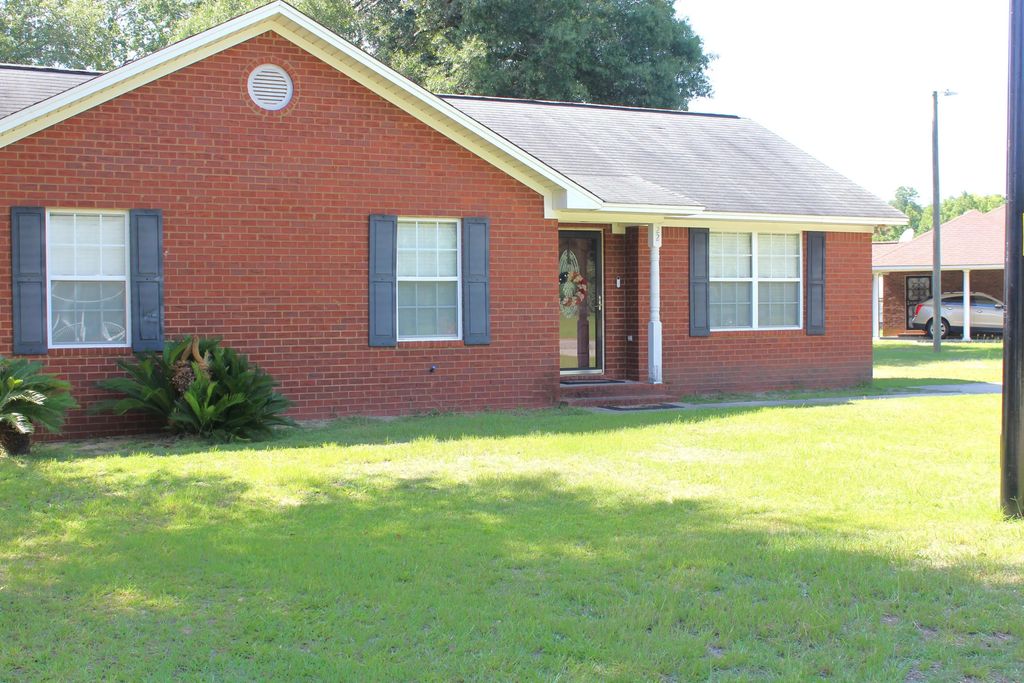 22 James E Clyburn Bivd, Kingstree