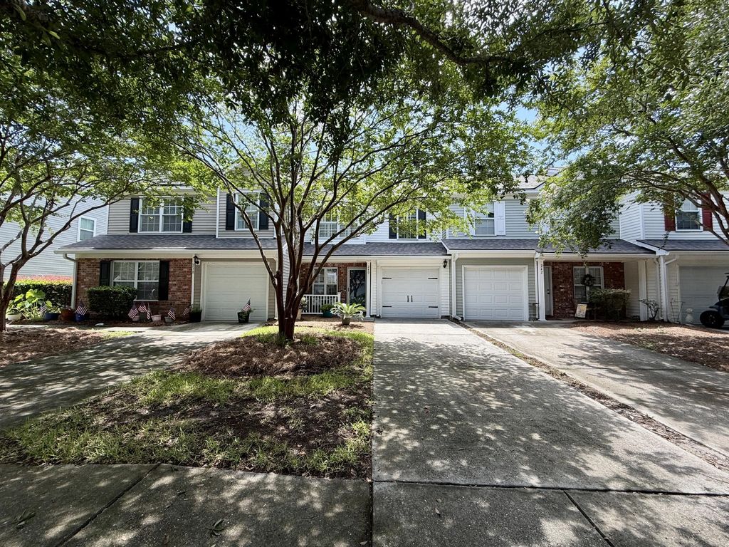 240 Larissa Drive, Charleston